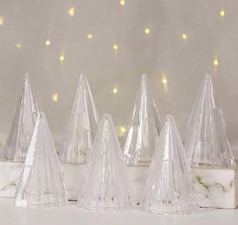 Прозрачная светящаяся елочка 8 см.