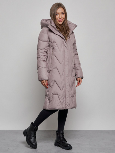 Пальто утепленное молодежное зимнее женское коричневого цвета 586828K