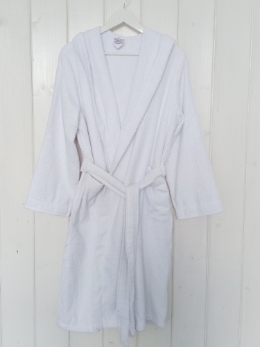 Махровый женский укороченный халат с капюшоном белый МЗ-01 (1)-А