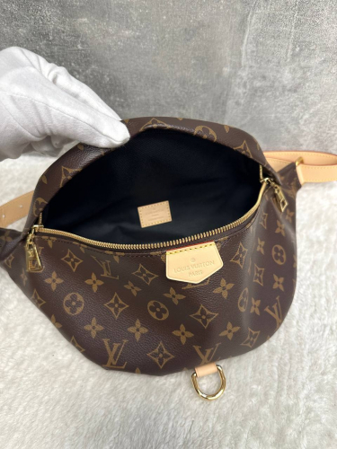 LOUIS VUITTON ПОЯСНАЯ СУМКА