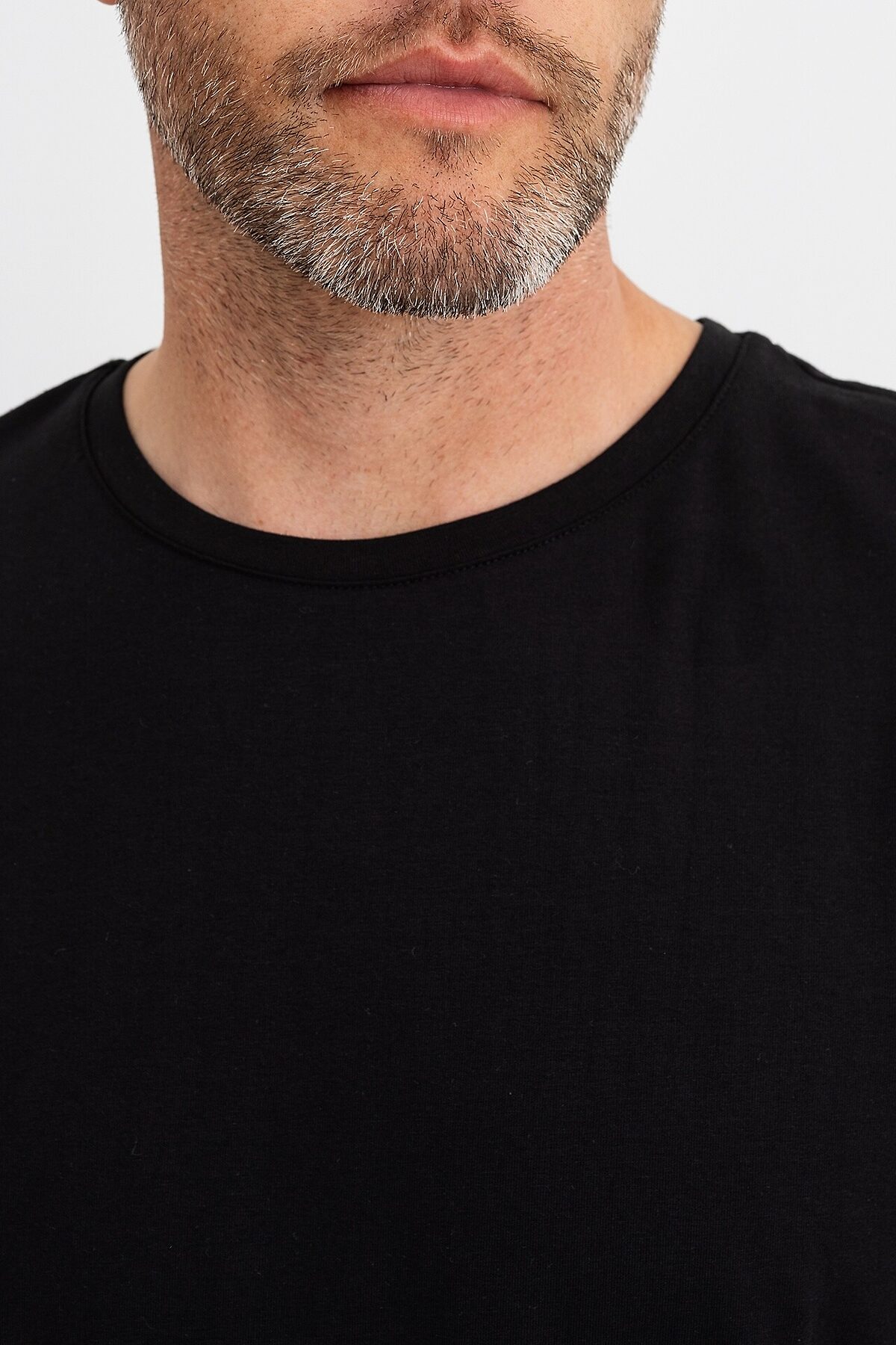 Футболка MARK FORMELLE #808626 Ст.цена 595р. 22/2827П-5 Черный