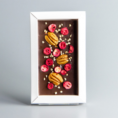 Тёмный шоколад с орехом пекан, клюквой и арахисом, новогодняя коробочка #3