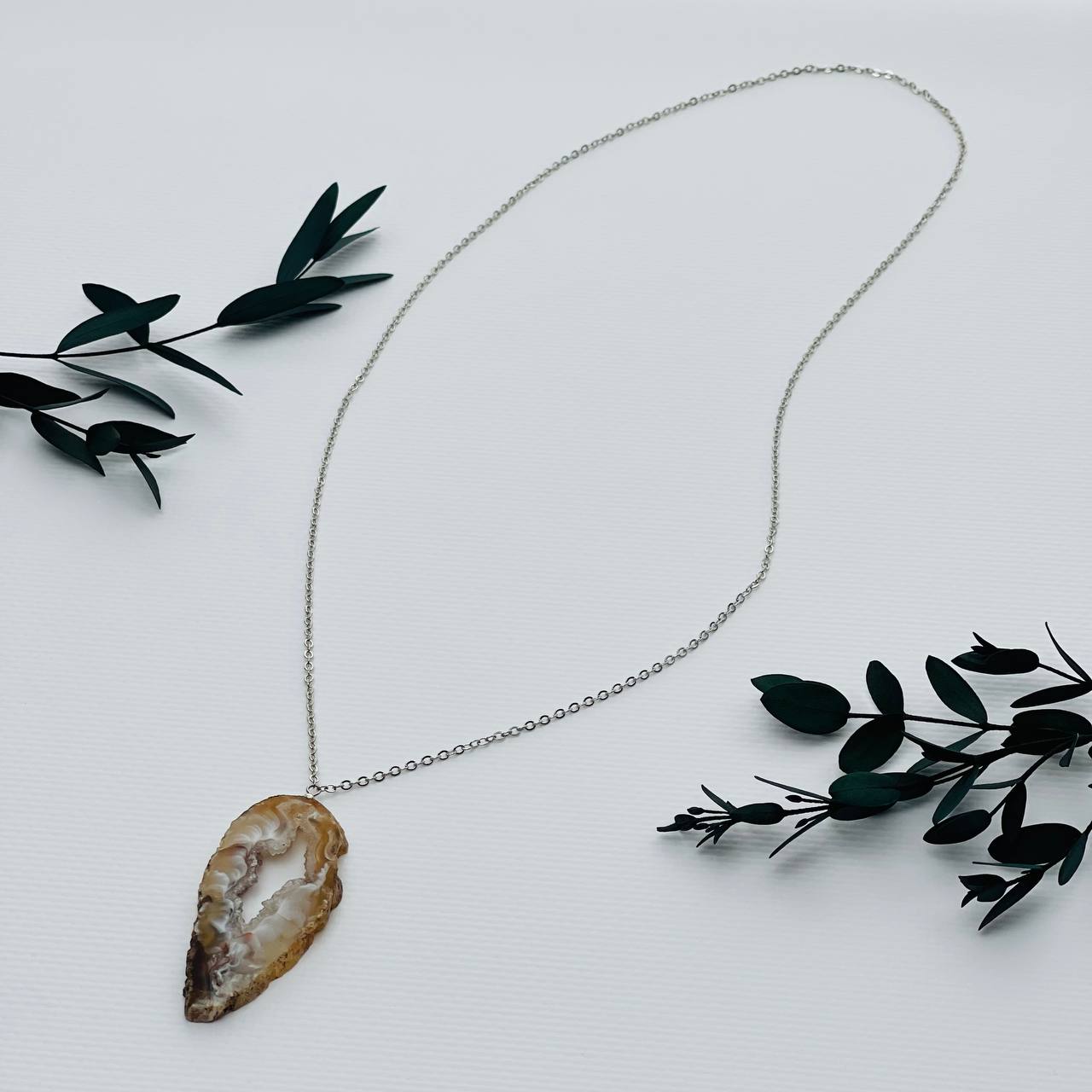 Радуга Самоцветов Кулон на цепочке из Агата