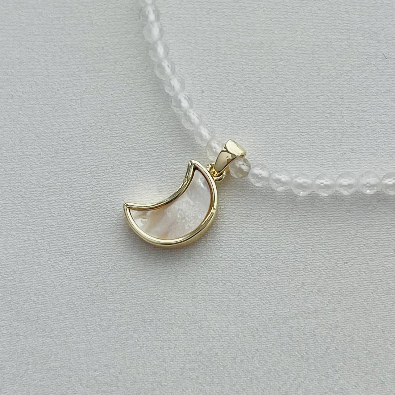 Радуга Самоцветов Бусы из Горного Хрусталя с перламутровой подвеской