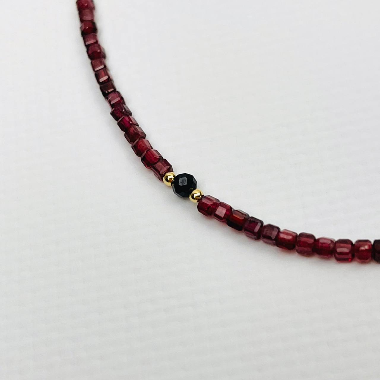 Радуга Самоцветов Колье из Граната и Шпинели со вставкой