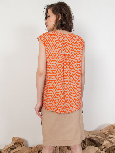 Блуза из штапеля с геометрическим принтом