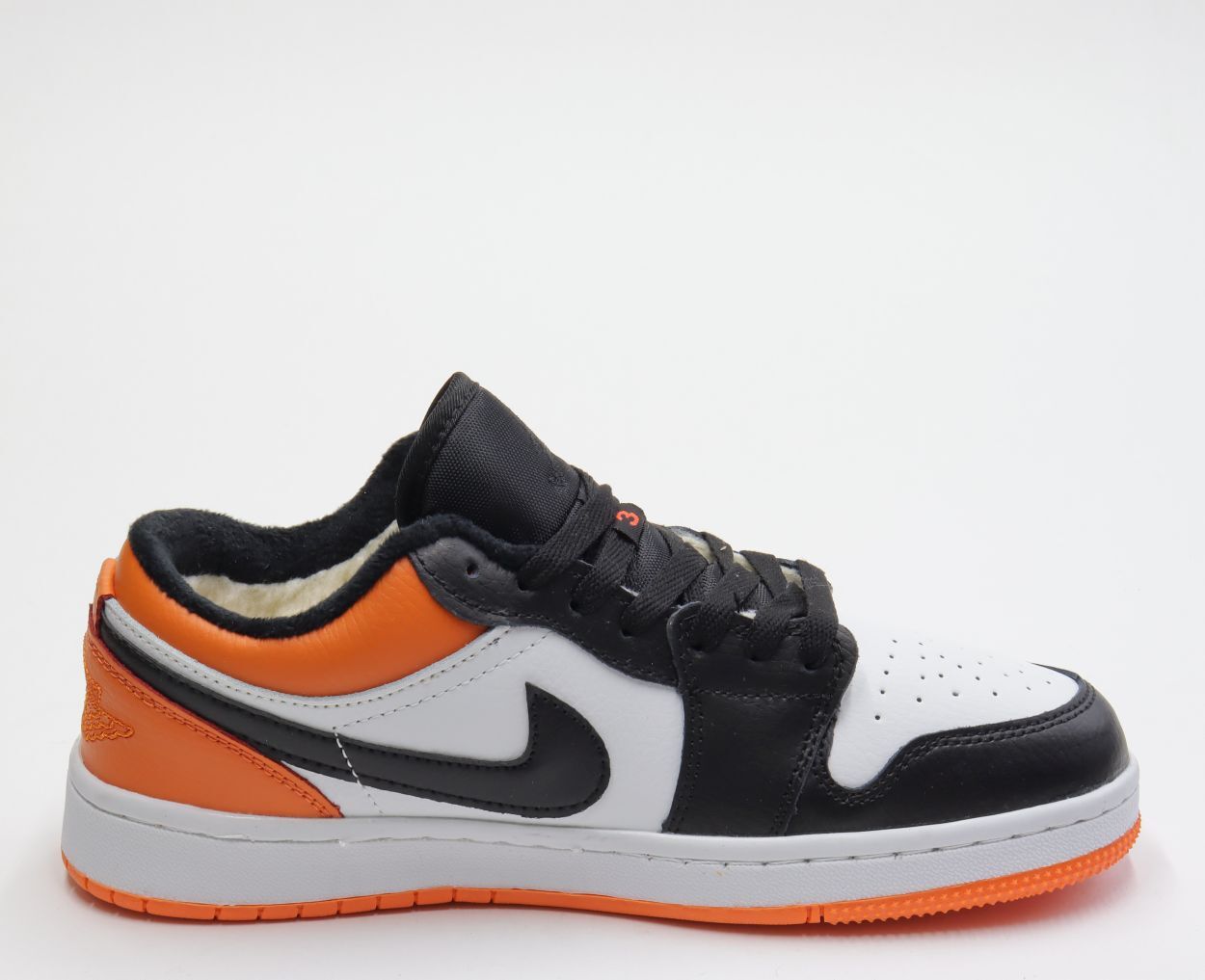 СКИДКА! Цена была 1990р.Кроссовки нат. кожа (41-45)р. / шт.