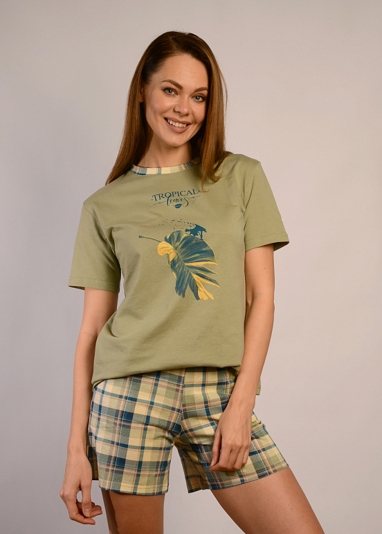 Комплект с шортами