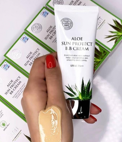 Jigott / Солнцезащитный ВВ крем для лица с алоэ вера Jigott Aloe Sun Protect BB Cream 50 мл