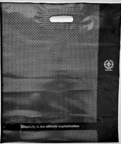 Полиэтиленовый пакет ПВД с прорубной ручкой 100 мкм 40*47 см Соты черные 50 шт