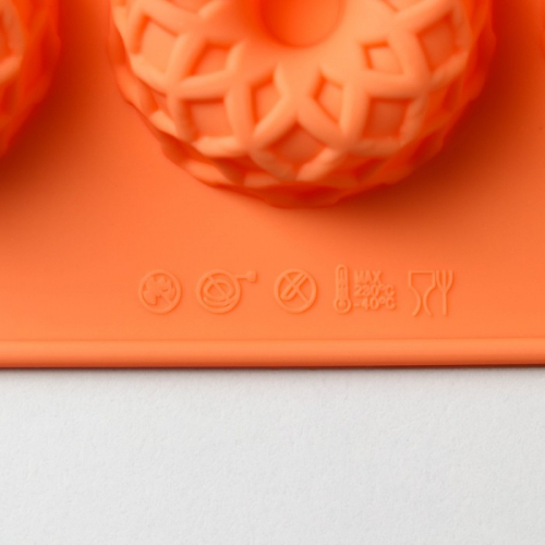 Форма для выпечки Доляна «Немецкий кекс. Ажур», силикон, 12 ячеек, 28×16×1,5 см, цвет оранжевый