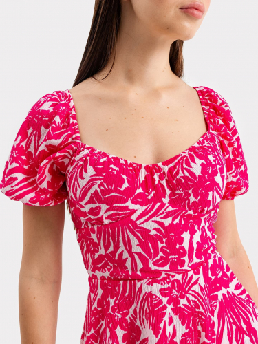 Платье женское ярко-розовое с принтом в виде цветов