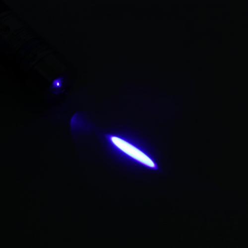 Лазерная указка, дальность 500 м, 405 нм, 2 ААА, фиолетовый луч, 15.5 х 1.4 см
