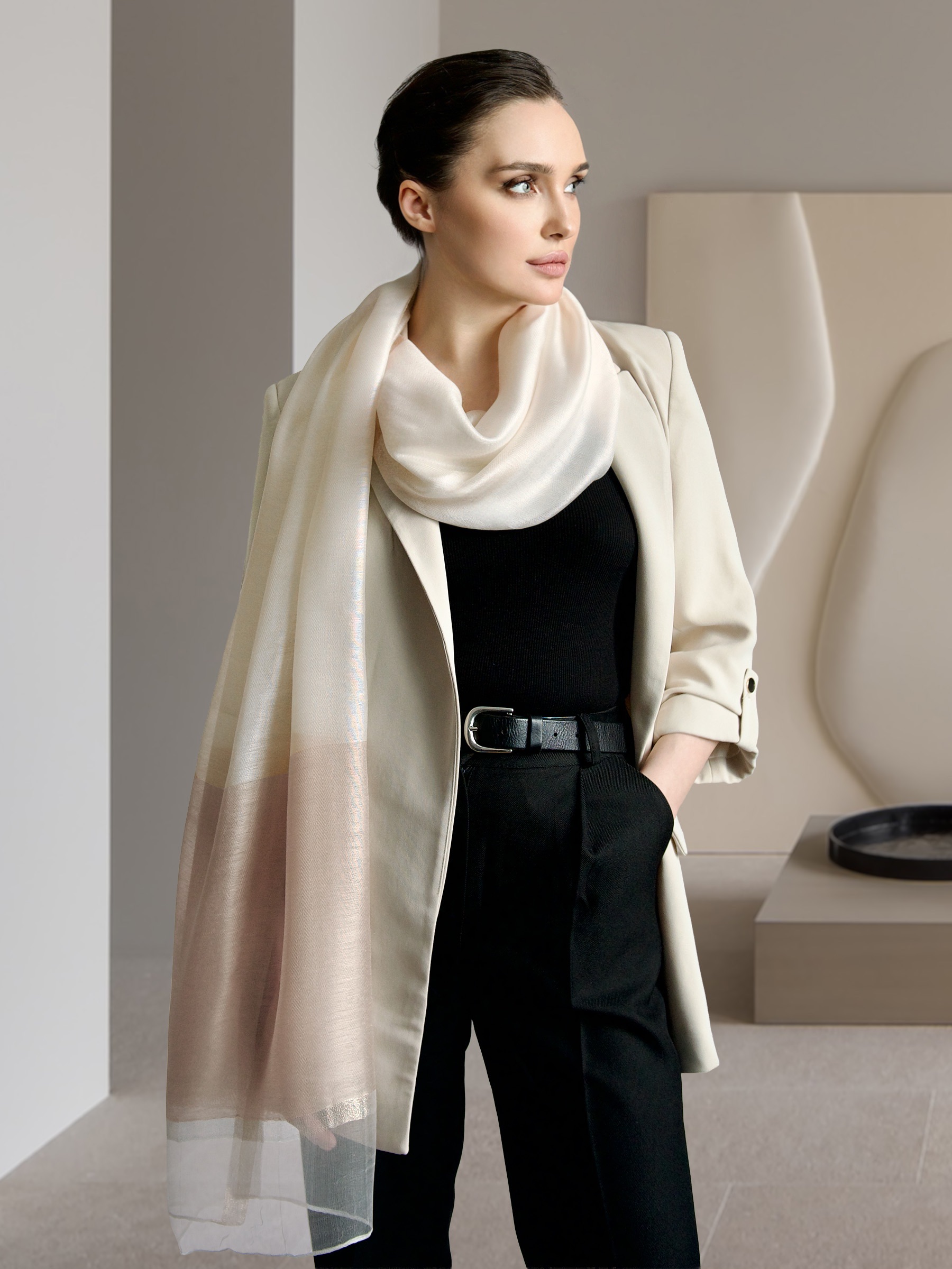 Палантин “Искры золота“ (молочный) QSL-01