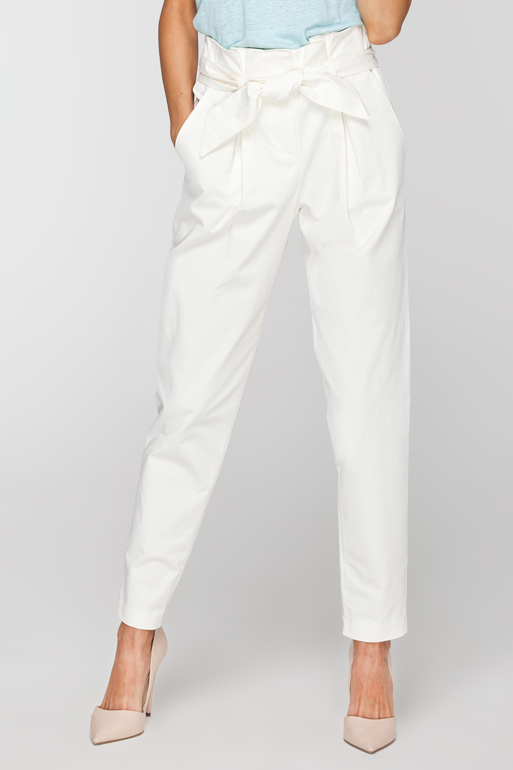 Классические белые брюки