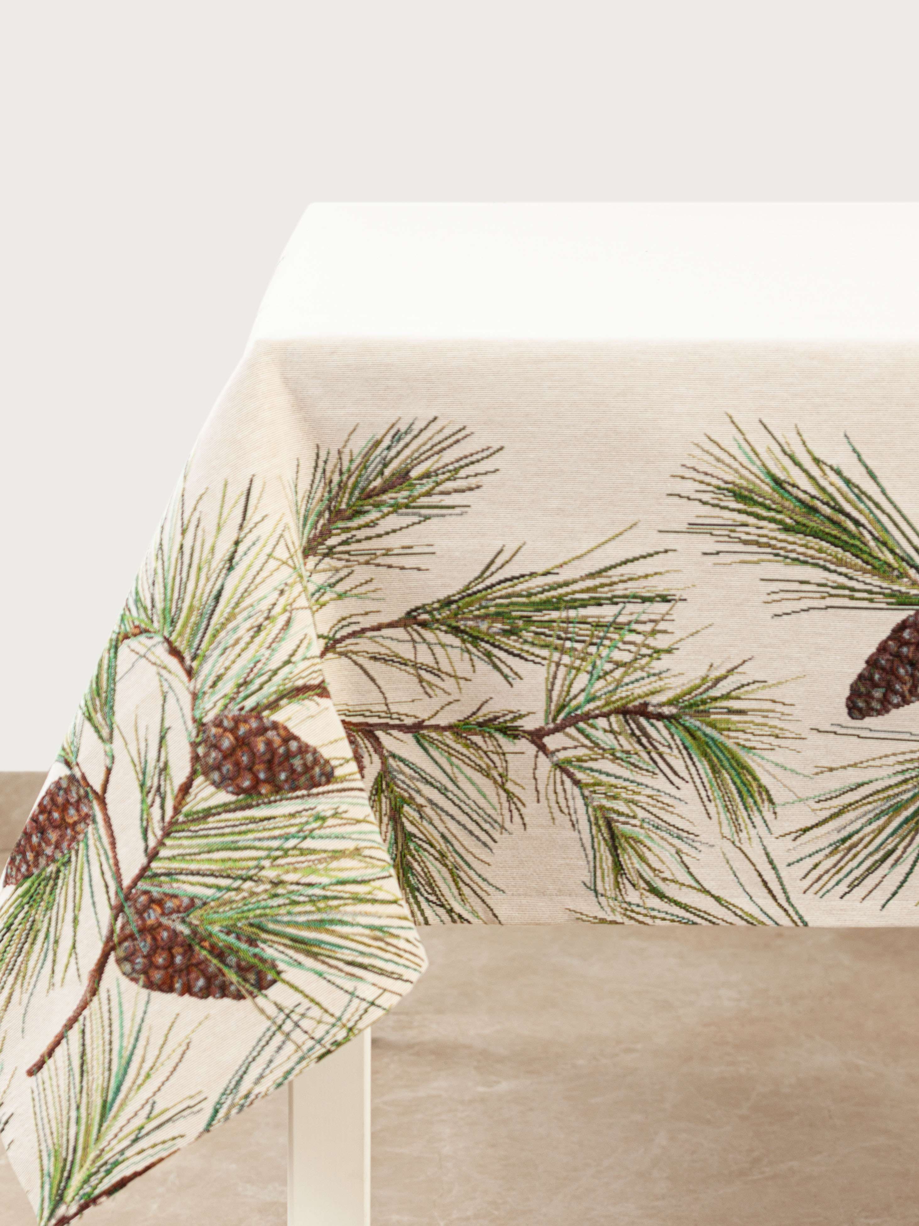 Питер Пэн Шишки Скатерть 140х140 см 2312474