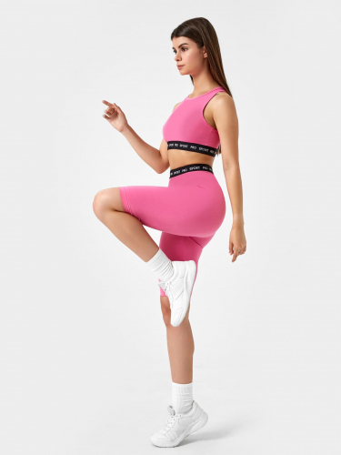 Комплект женский спортивный (топ, велосипедки) в розовом оттенке
