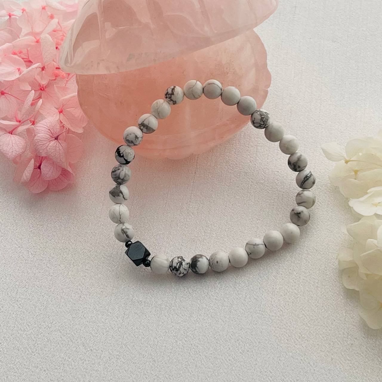 Радуга Самоцветов Браслет из Говлита с Гематитом