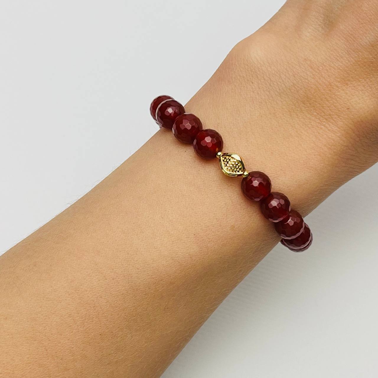 Радуга Самоцветов Браслет из Сердолика со вставкой