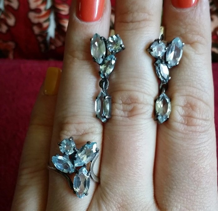 Ювелирный сет из натуральных топазов и титанированного серебра 925 пр