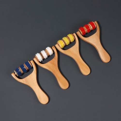 Массажёр «Барабан», 14,5 × 8 × 2 см, универсальный, 3 ролика с шипами, деревянный, цвет МИКС