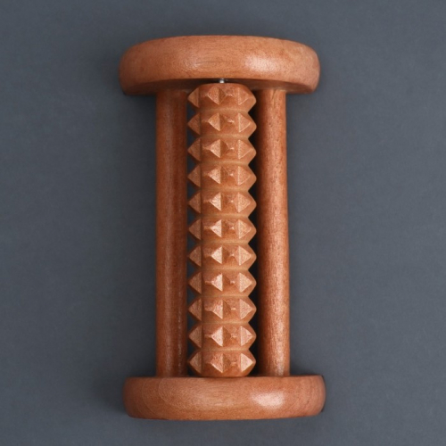 Массажёр для ног «Барабан», 1 ролик с шипами, деревянный, 14,5 × 8,2 × 5 см