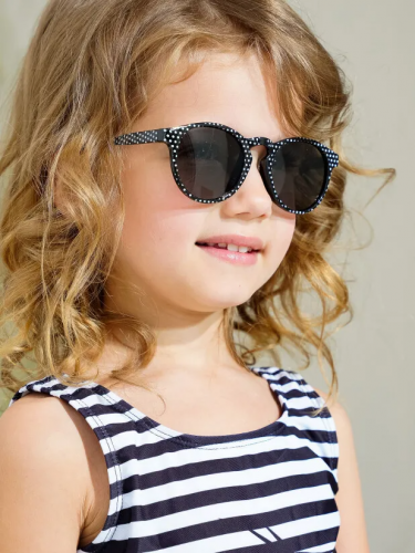 182 р.  366 р.  Солнцезащитные очки с поляризацией для детей