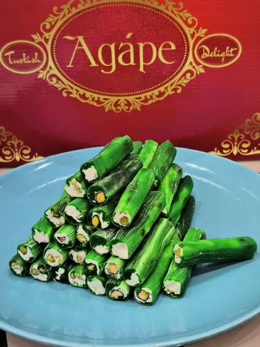 Молочные пальчики с яблоком и цельной фисташкой