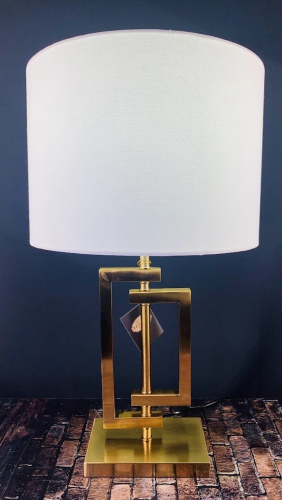 Настольная лампа 63 см (х1)