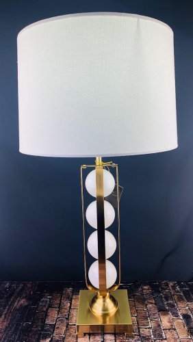 Настольная лампа 76 см (х1)