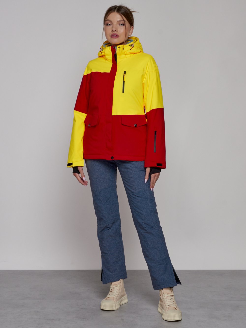 Горнолыжная куртка женская зимняя желтого цвета 2302-1J