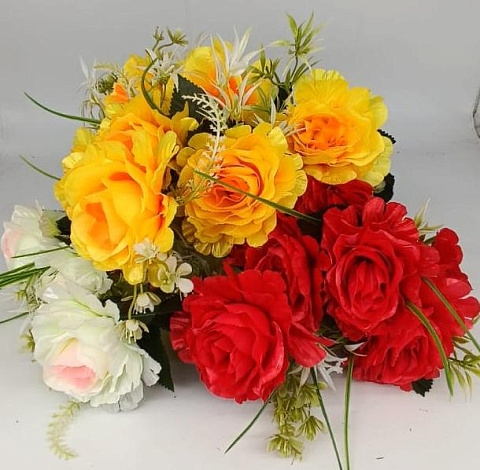 Цветы искусственные декоративные Розы 9 бутонов + зелень 60 см