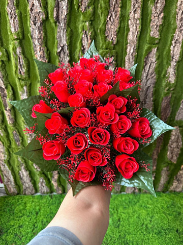 Цветы искусственные декоративные Роза с большими листьями (13 цветков) 40 см