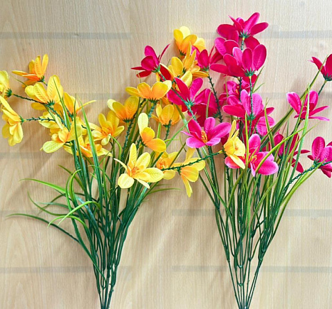 Цветы искусственные декоративные Календула 7 веток 14 цветков + осока 60 см