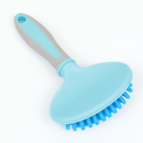 Щетка-массажер для животных с силиконовыми зубьями, средняя, 9,5 х 16,5 см, голубая