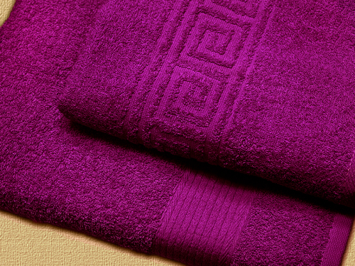 Махровое полотенце арт. 701 (цвет - пурпурный)