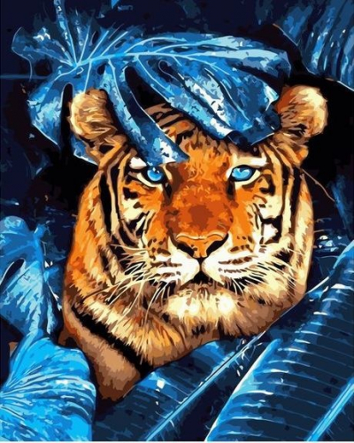 Тигр в листьях
