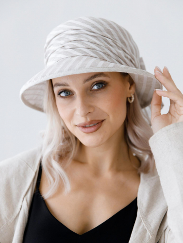 шляпа для женщин НИНЕЛЬ Л19-9 серо-белая полоска