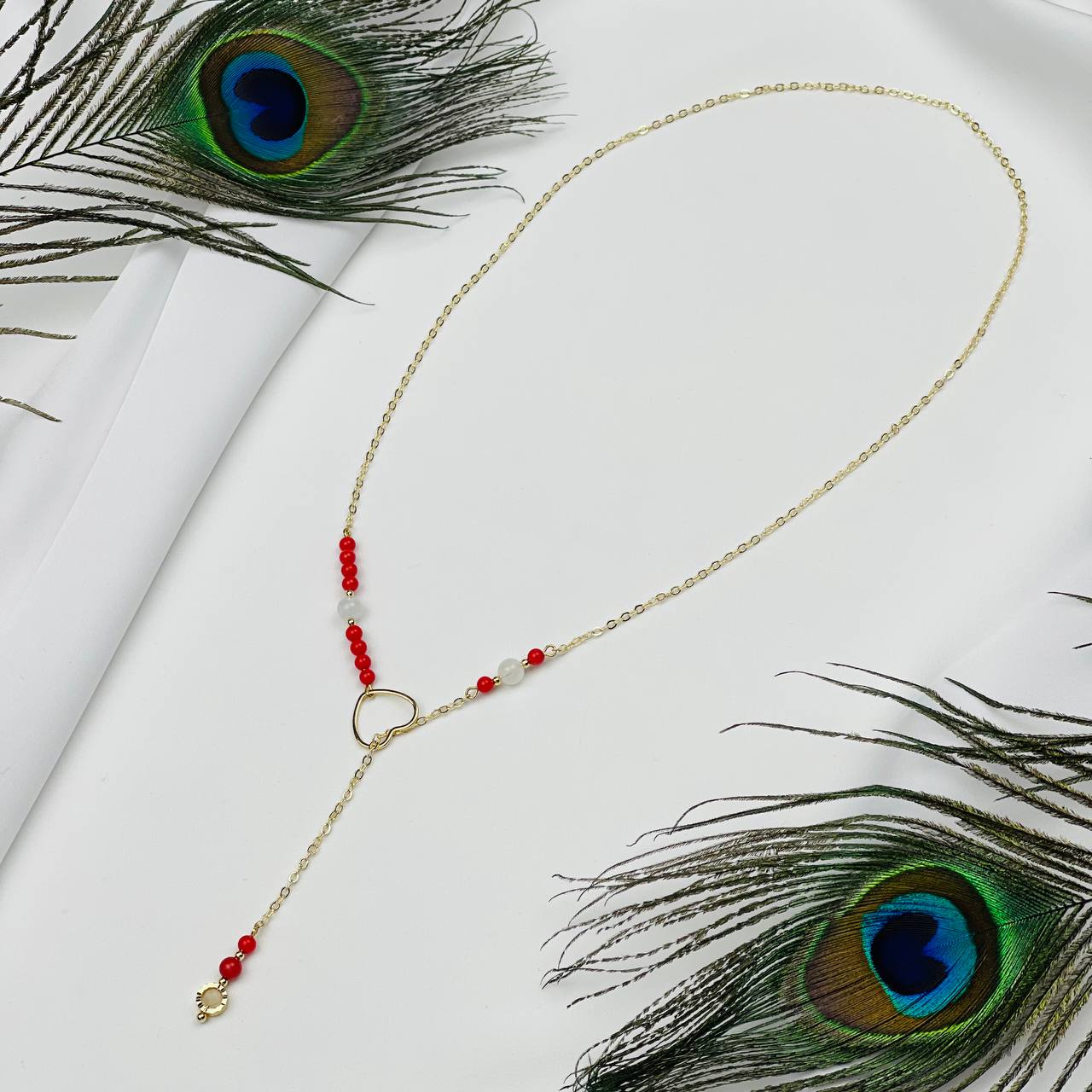 Радуга Самоцветов Колье на цепочке из Коралла и Лунного камня