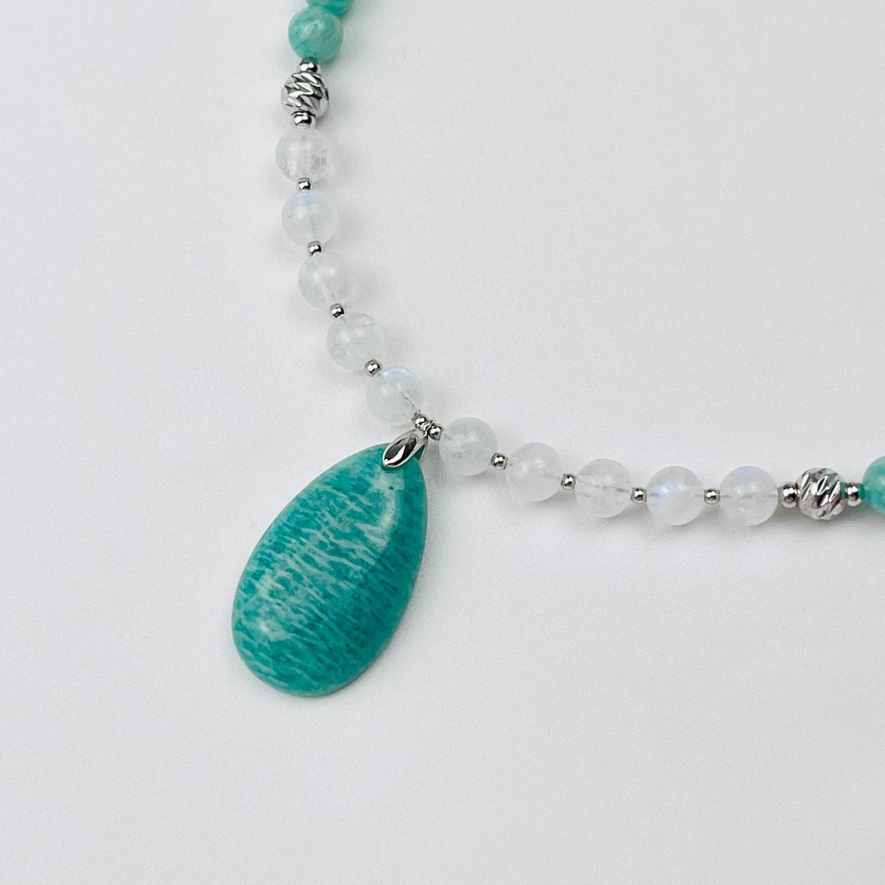 Радуга Самоцветов Колье из Амазонита и Лунного камня
