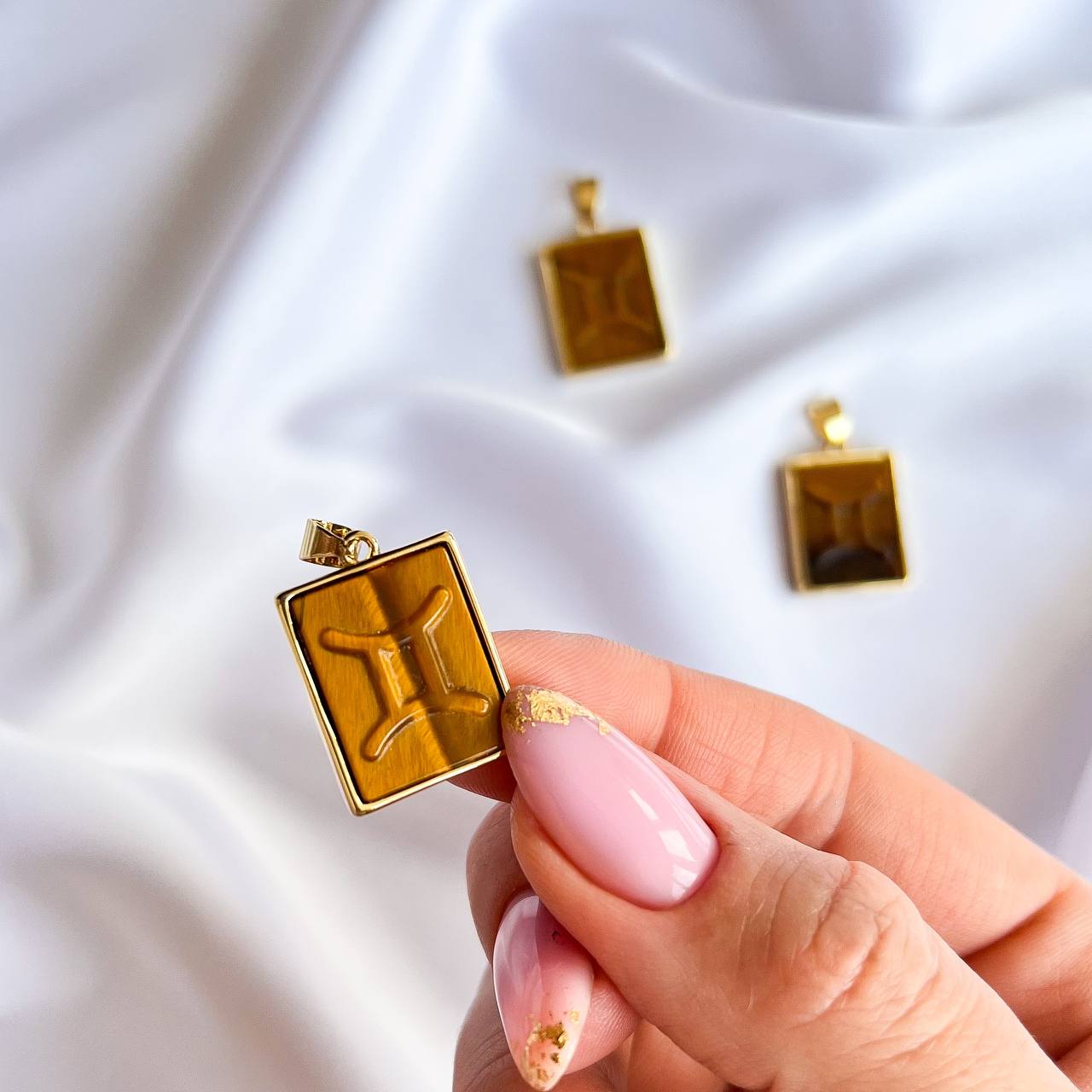 Радуга Самоцветов Кулон со знаком зодиака