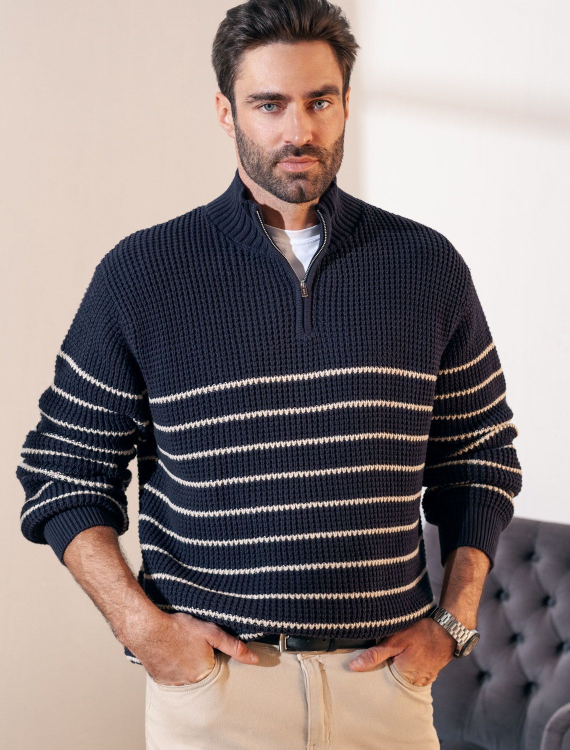 Свитер фактурной крупной вязки с металлической молнией