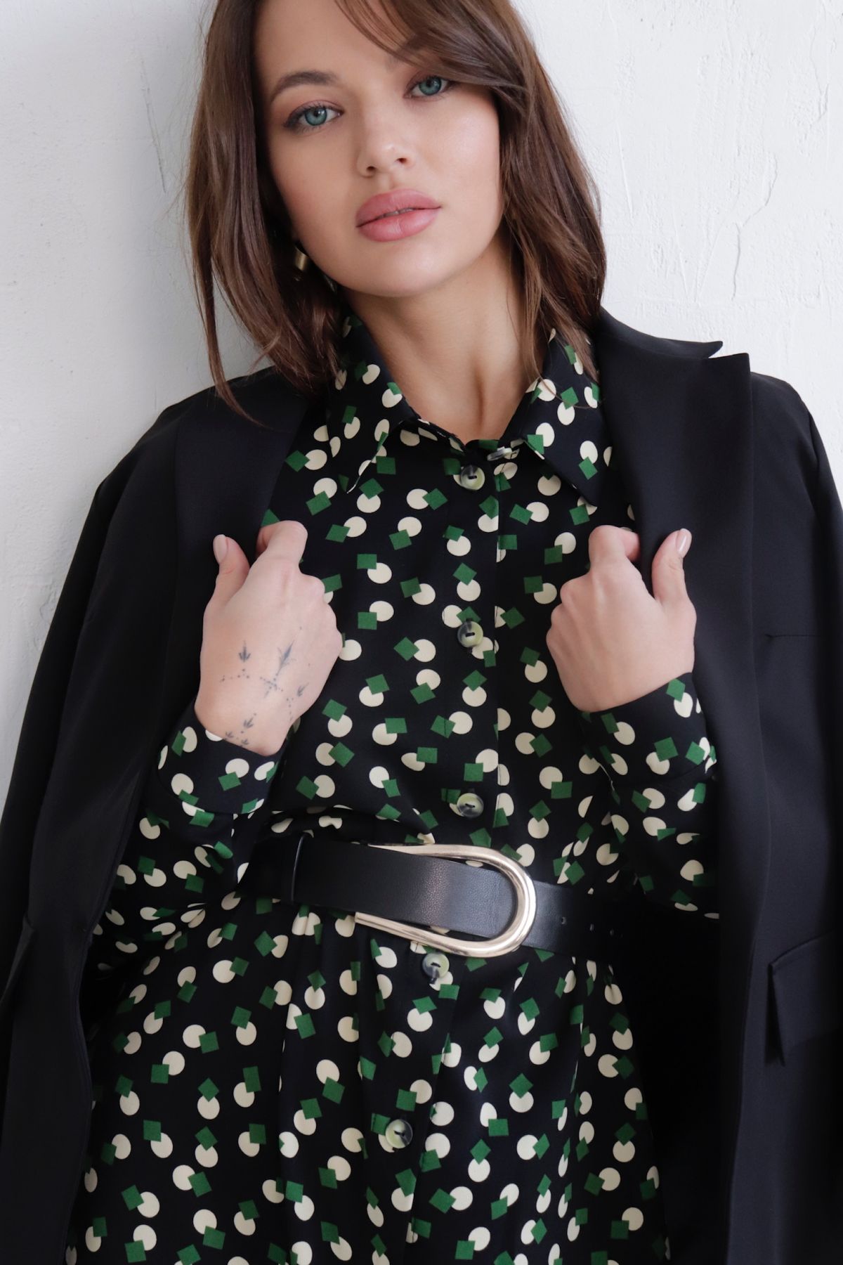 11128 Платье-рубашка удлинённое чёрное с принтом (остаток: 42,44)