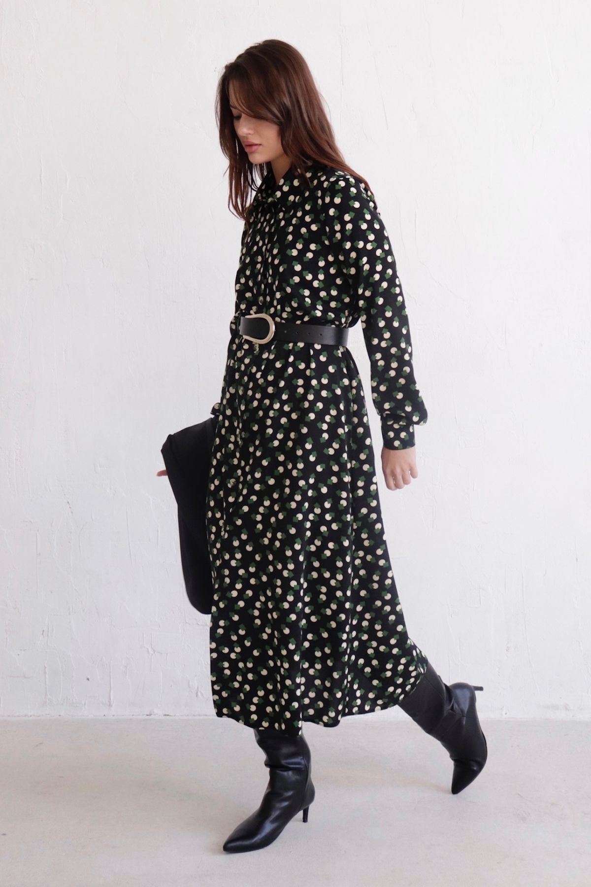 11128 Платье-рубашка удлинённое чёрное с принтом (остаток: 42,44)