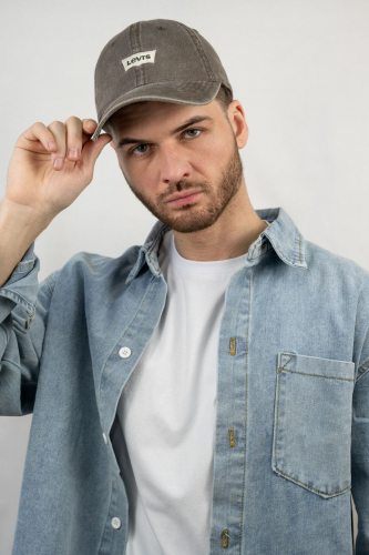 Бейсболка универсальная LEVIS