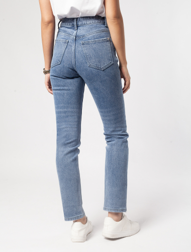 Ст.цена 2290р Прямые джинсы из эластичного денима D54.262 синий
