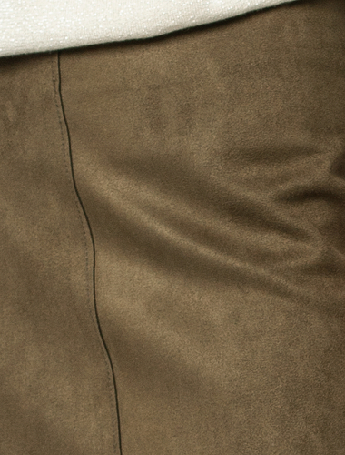 Ст.цена 1890р Эластичная юбка из эко-замши D26.426 темно-оливковый
