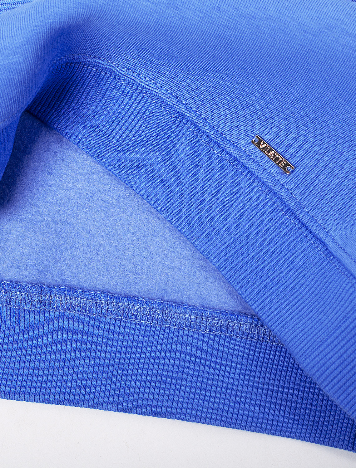 Ст.цена 1690р Свитшот из теплого футера-трехнитки с принтом фольгой F49.428 голубой