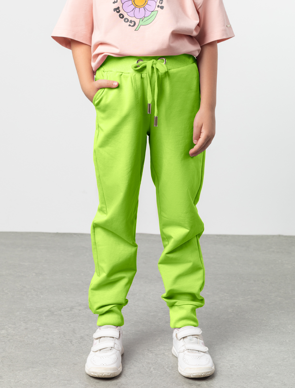 Ст.цена 1490р Брюки из премиального футера с золотистой фурнитурой F44.060 неон