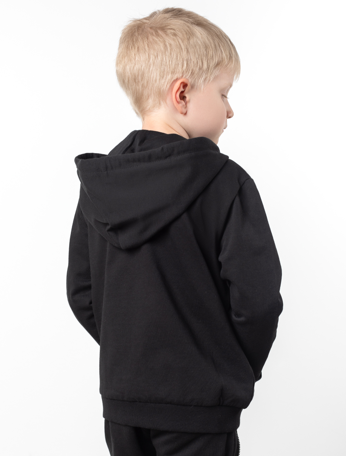 Ст.цена 1690р Худи на молнии из премиального футера на молнии M49.390 черный